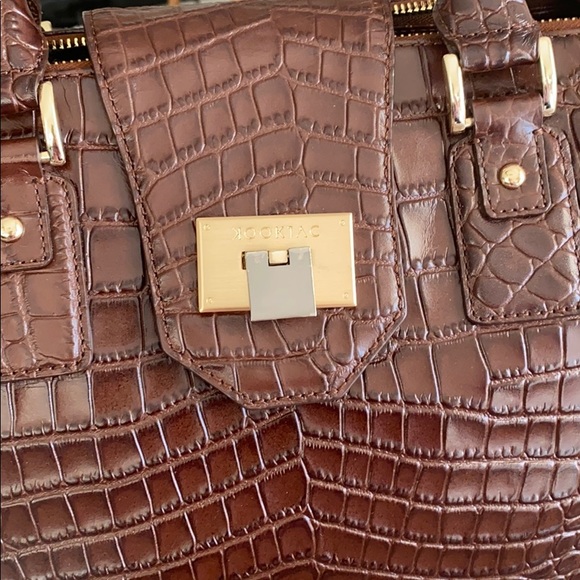 Kookjac leather satchel with cross body strap - Picture 2 of 8